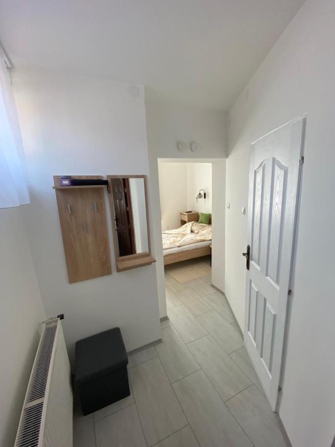 Rad-Var Apartmanhaz Eger Extérieur photo