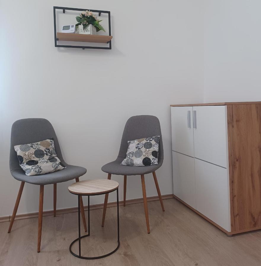Rad-Var Apartmanhaz Eger Extérieur photo